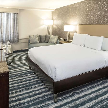 Doubletree By Hilton Hotel Wilmington Exteriör bild